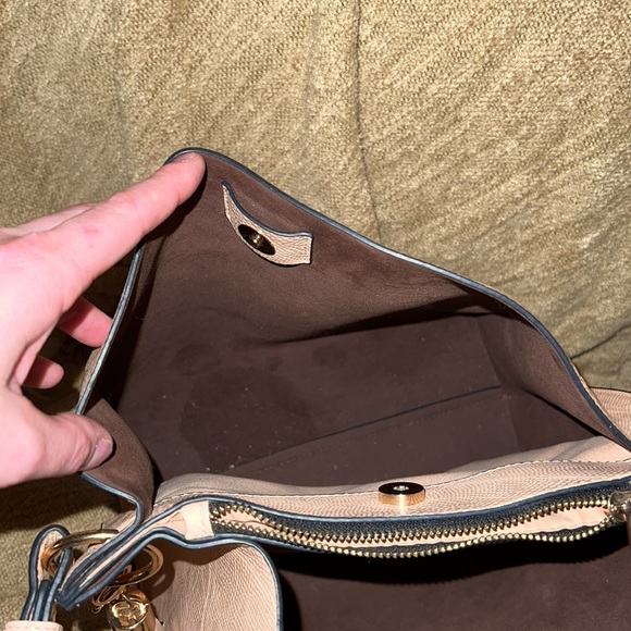 Used a handful of times from 3 bird Nest,new condition. ❤️ - Picture 3 of 6